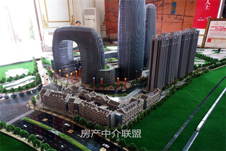 丽都花园！大H户型！2楼！套三带车库！明诚一中