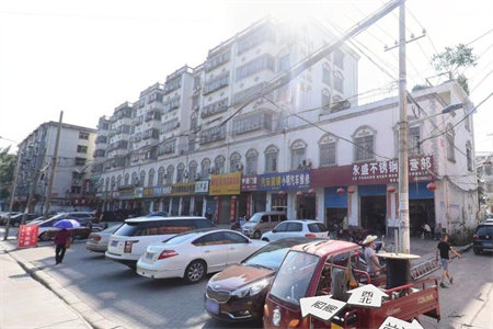 万达路万达路526号3室2厅1卫南